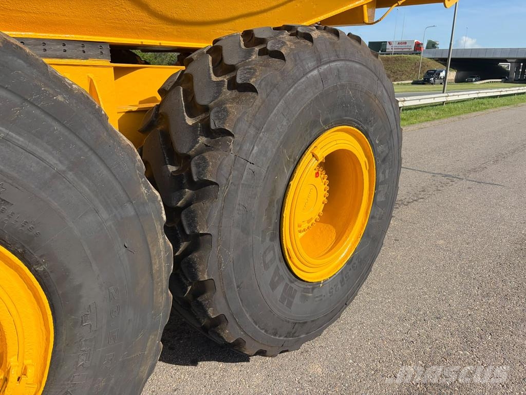Volvo A25G Liigendraamiga pinnaseveokid