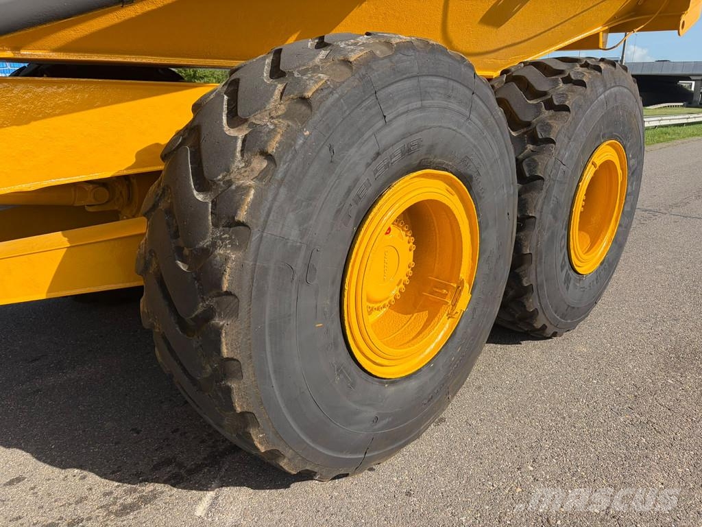 Volvo A25G Liigendraamiga pinnaseveokid