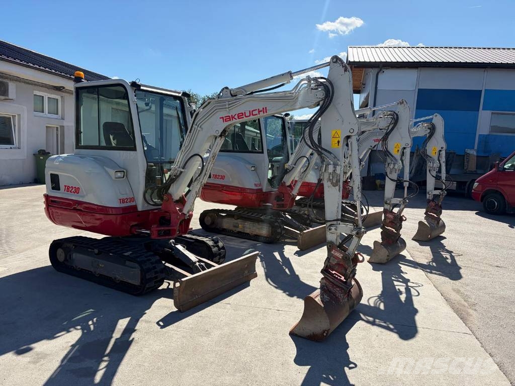 Takeuchi TB 230 3 ŽLICE POWERTILIT Mini excavators < 7t