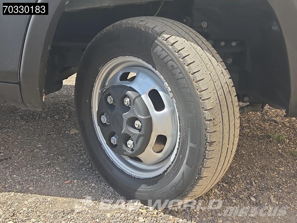 Iveco Daily 35C14 Portacoches - Rueda gemela - Aire acon Camiones portavehículos