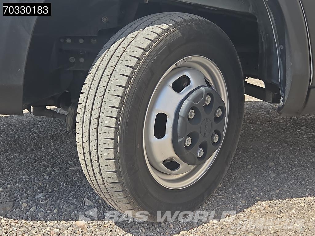 Iveco Daily 35C14 Portacoches - Rueda gemela - Aire acon Camiones portavehículos