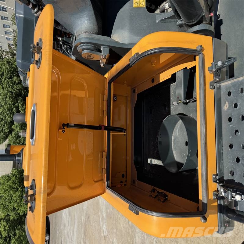 Hyundai HX 220 HD Raupenbagger