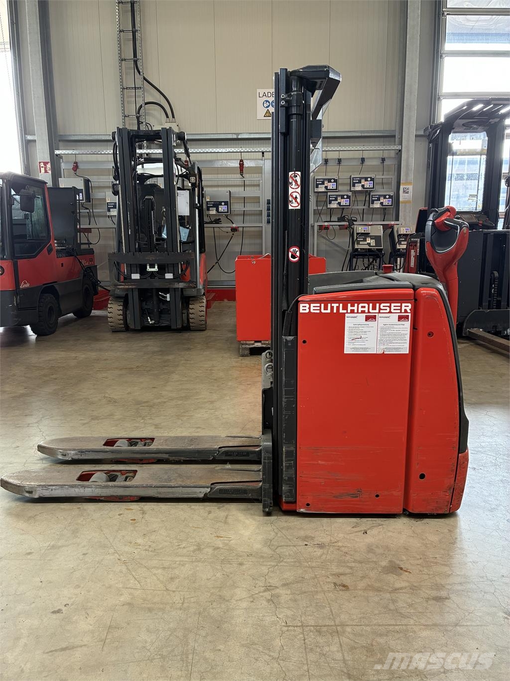 Linde L14i Ajettavat pinoamisvaunut