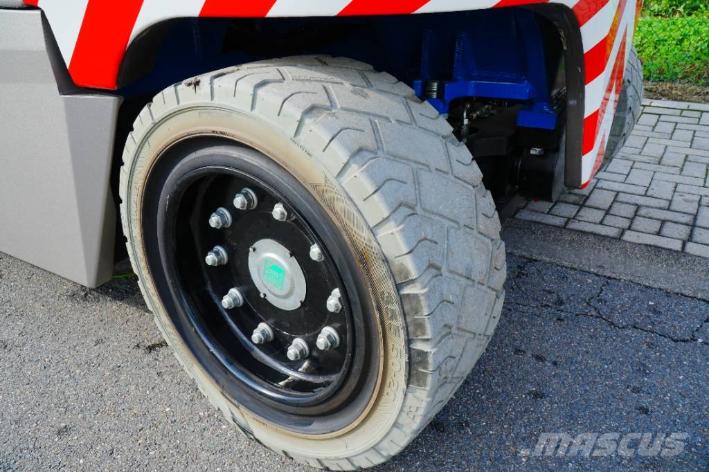 Valla V210R | 2022 小型起重機
