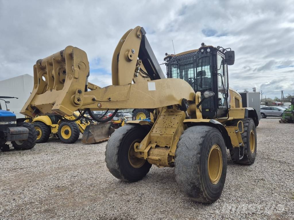 CAT 926 لوادر بعجل