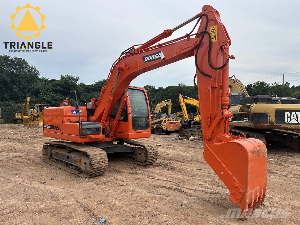 Doosan DX 120 대형 굴삭기 29톤 이상