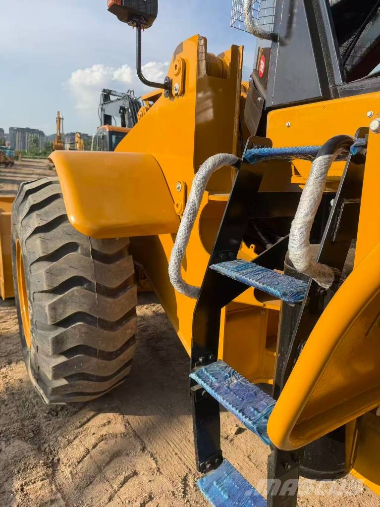 CAT 966 轮式装载机