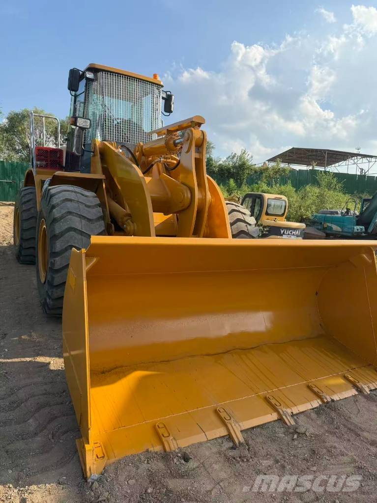 CAT 966 轮式装载机