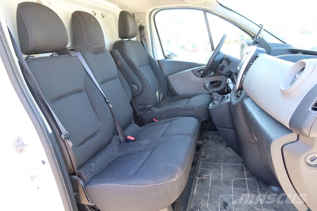 Renault TRAFIC Lieferwagen