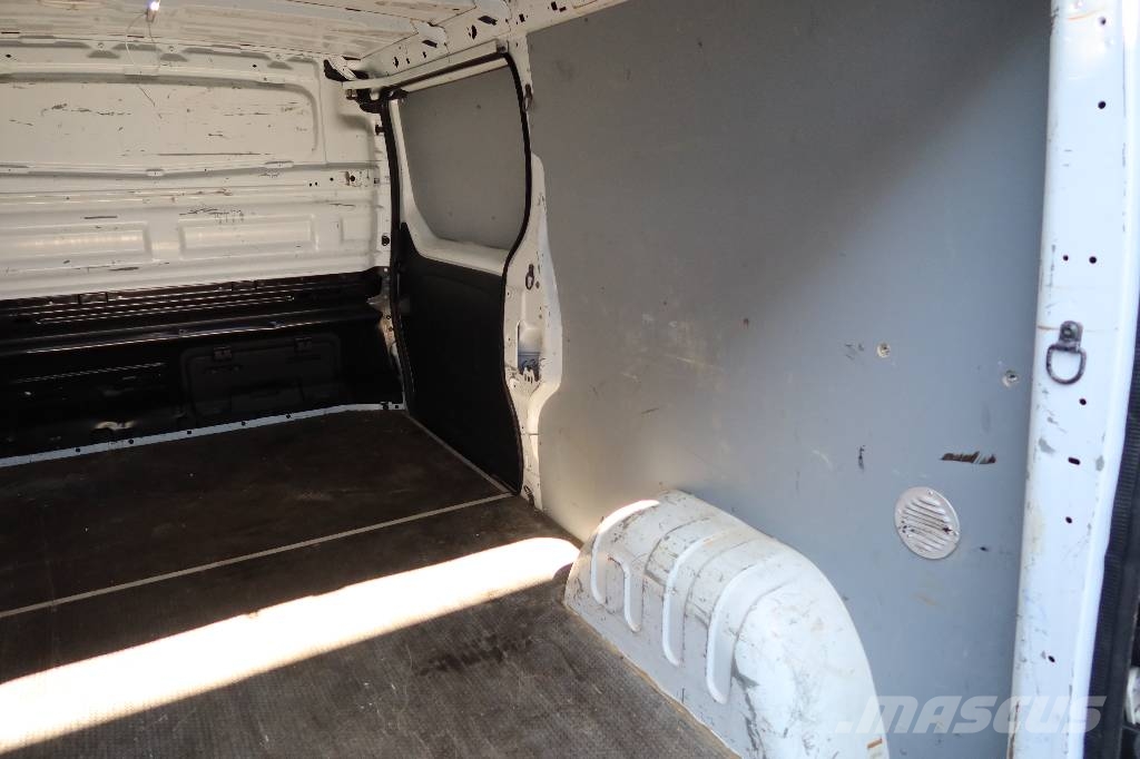 Renault TRAFIC Lieferwagen