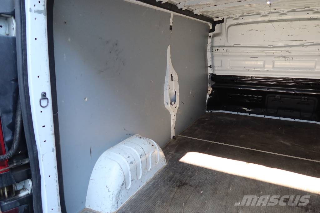 Renault TRAFIC Lieferwagen