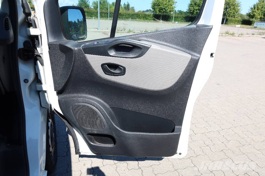 Renault TRAFIC Lieferwagen