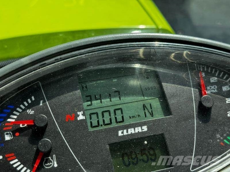 CLAAS AXION 830 트랙터