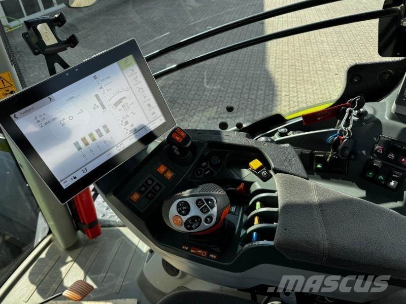 CLAAS AXION 830 트랙터
