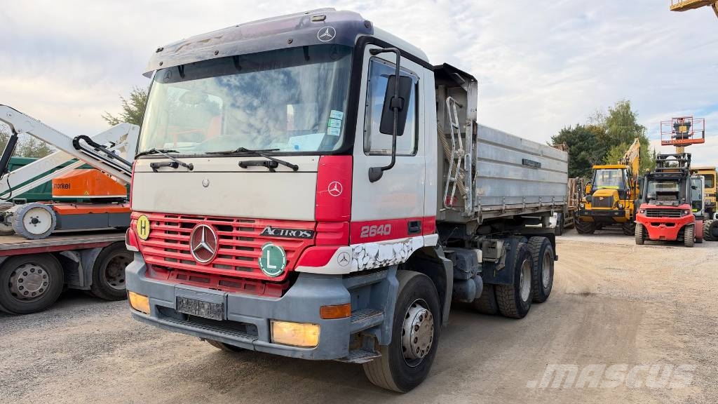 Mercedes-Benz ACTROS 2640 6x4 tipper - spring Самоскиди