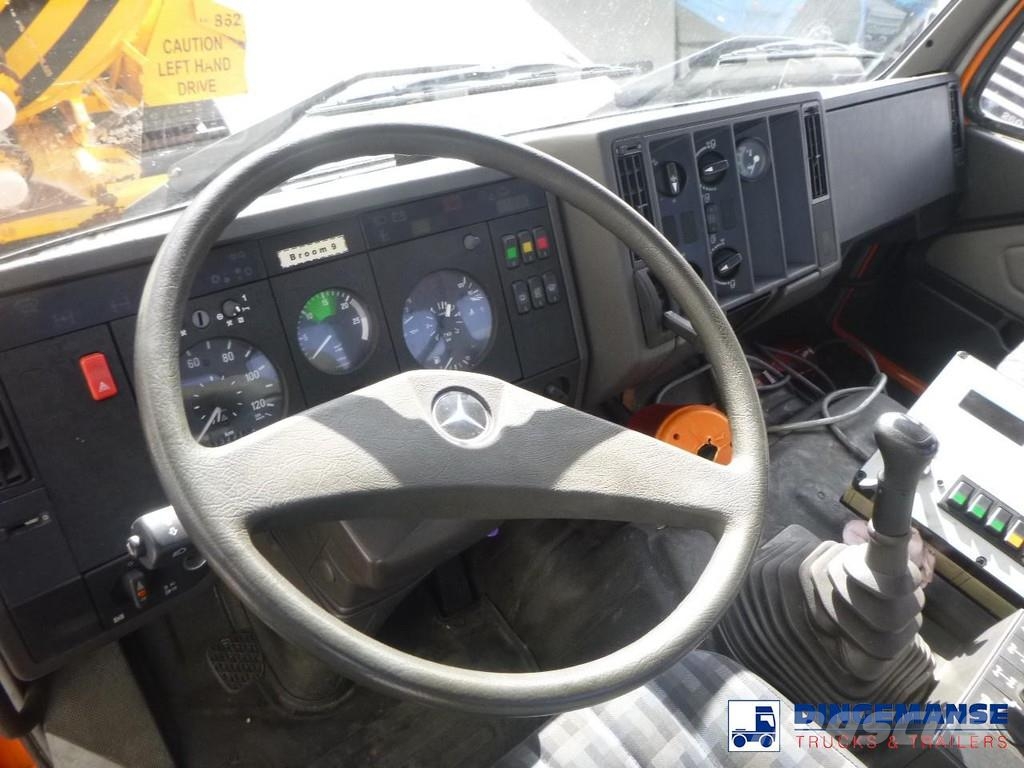 MB Trac SK 2031 4x4x4 Schmidt CJS9 airport sweeper snow pl Snow groomers