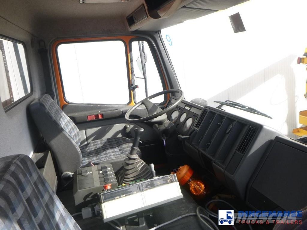 MB Trac SK 2031 4x4x4 Schmidt CJS9 airport sweeper snow pl Snow groomers