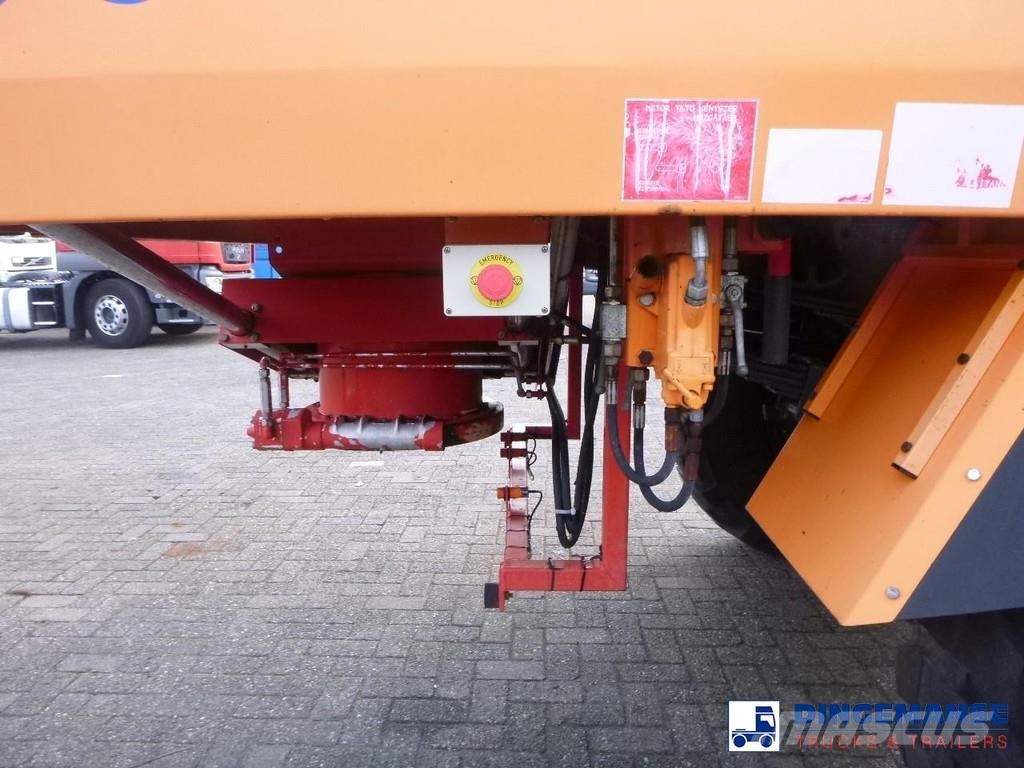 MB Trac SK 2031 4x4x4 Schmidt CJS9 airport sweeper snow pl Snow groomers