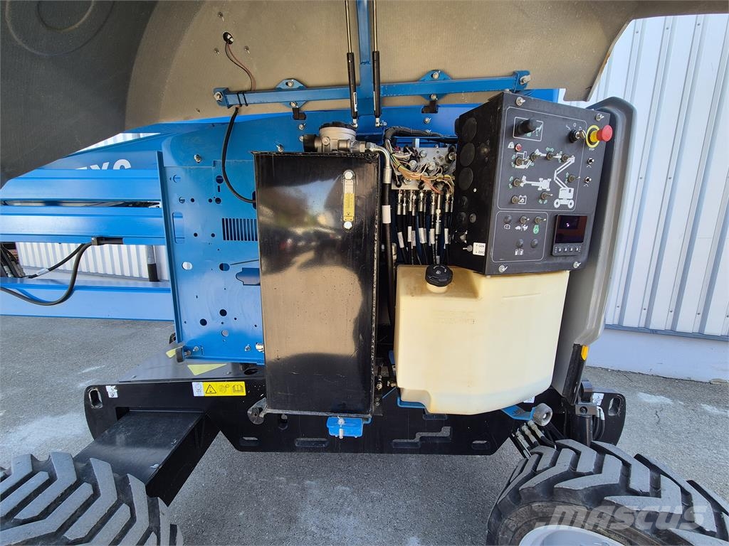 Genie Z-45XC Articulated boom lifts