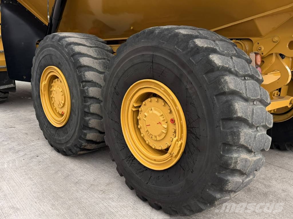 CAT 725 C ساحبات مفصلية