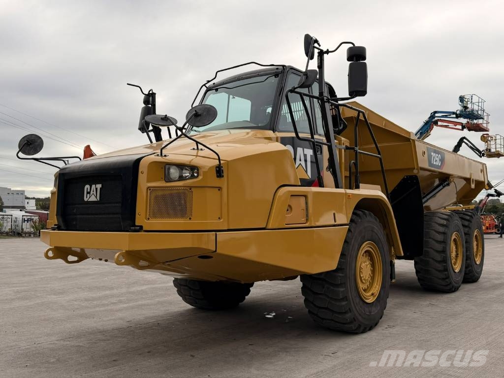 CAT 725 C ساحبات مفصلية