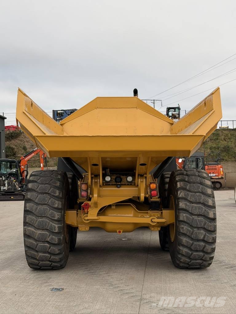 CAT 725 C ساحبات مفصلية