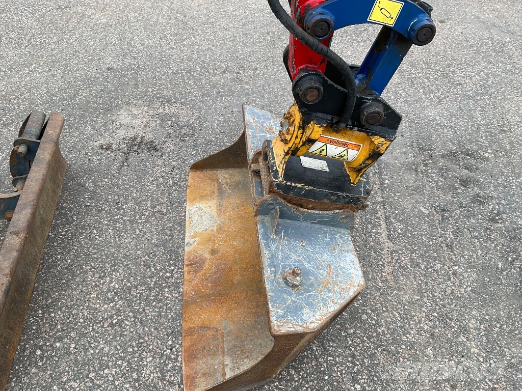 Sunward SWE 17 Minigravemaskiner
