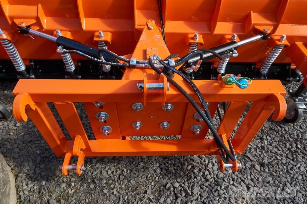 Top-Agro Communal straight snow plow 3,0m + hydraulic كناسات