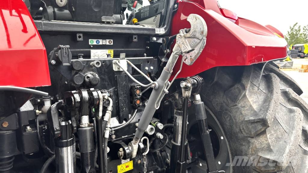 Case IH LUXXUM 120 الجرارات
