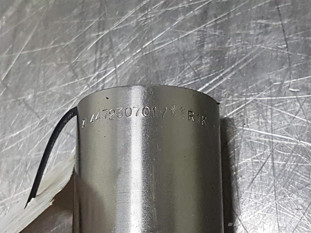 Volvo 15220136-ZF 4472307017/4472025318-Profile bushing Оси