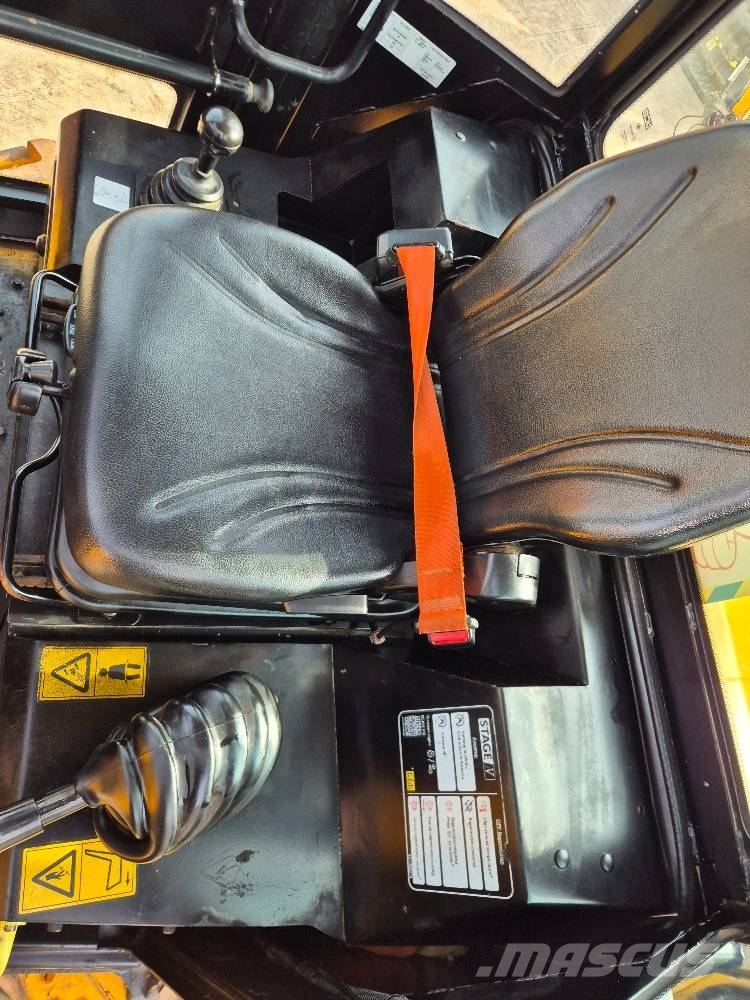 JCB 9TFT Belden kirma kamyonlar