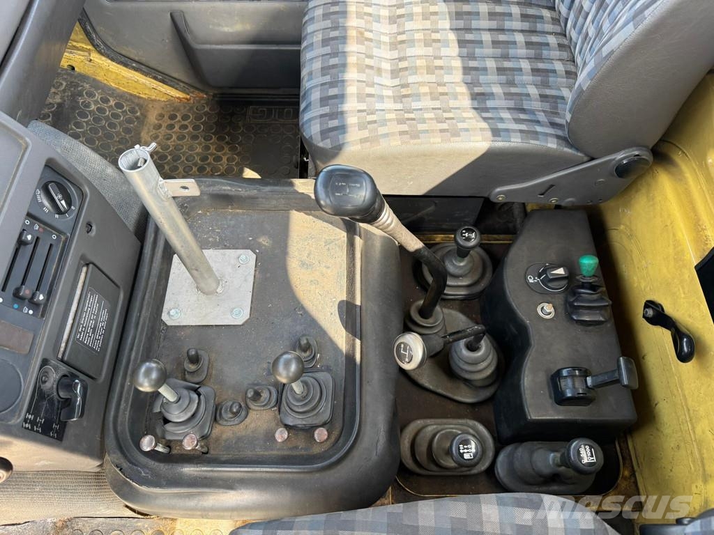Mercedes-Benz Unimog U140 Sora- ja kippiautot