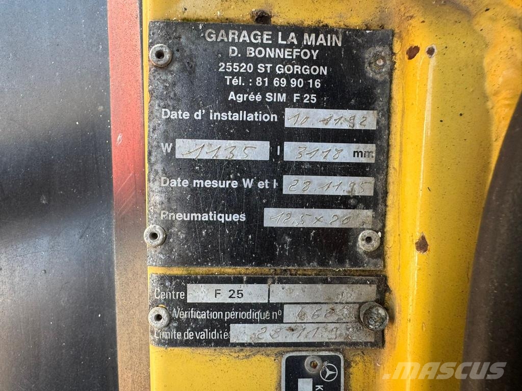 Mercedes-Benz Unimog U140 自卸式货车