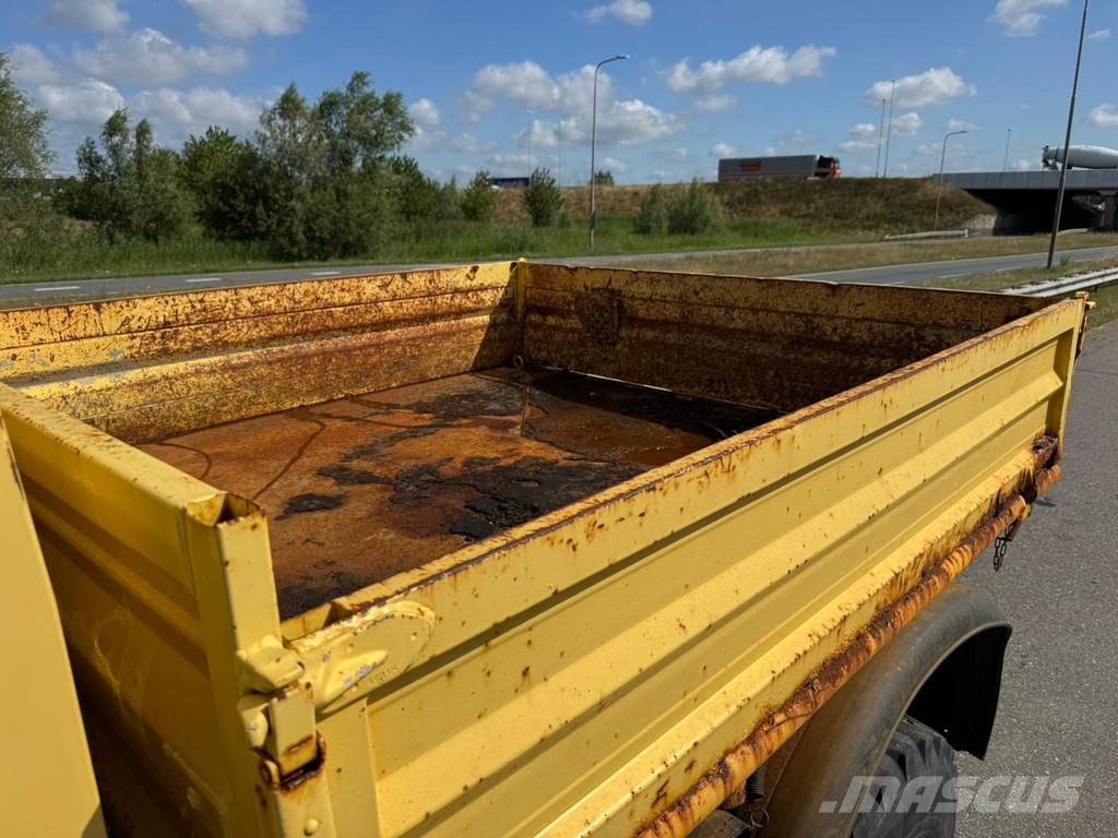 Mercedes-Benz Unimog U140 自卸式货车