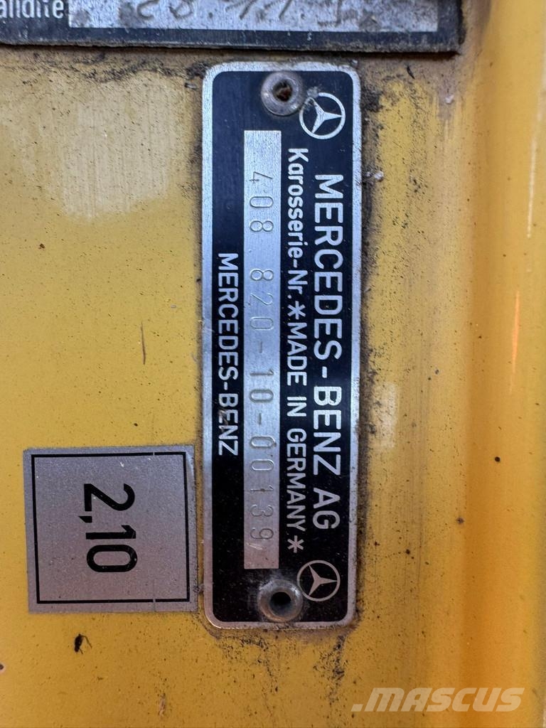 Mercedes-Benz Unimog U140 自卸式货车