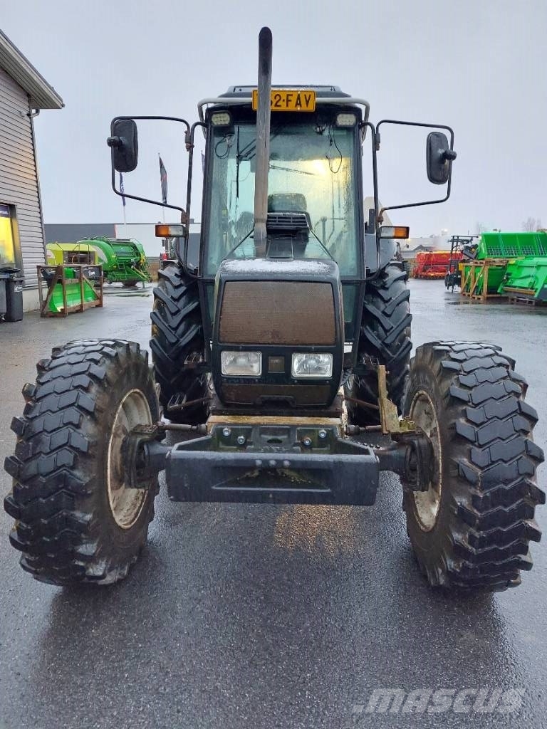 Valtra Valmet 900 Tractors