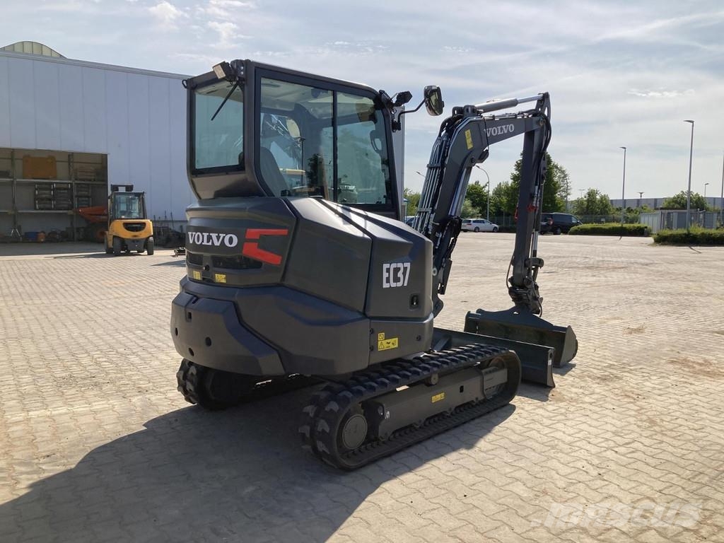 Volvo EC 37 F Mini excavadoras < 7t