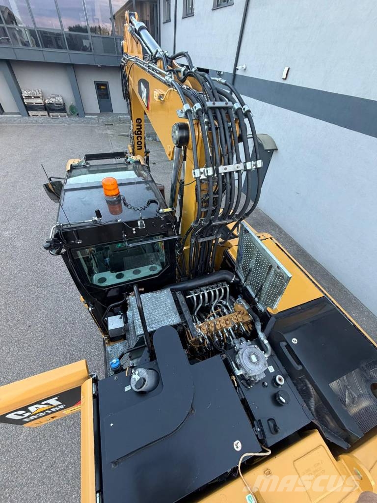 CAT M 318 F Bagri na kolesih
