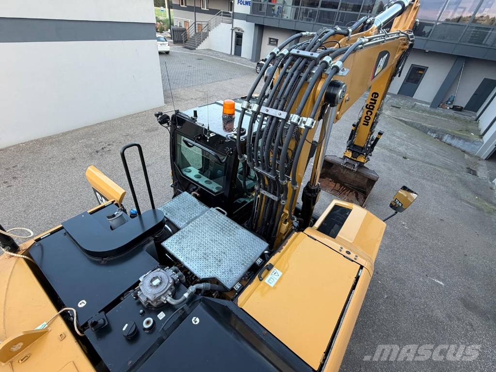CAT M 318 F Bagri na kolesih