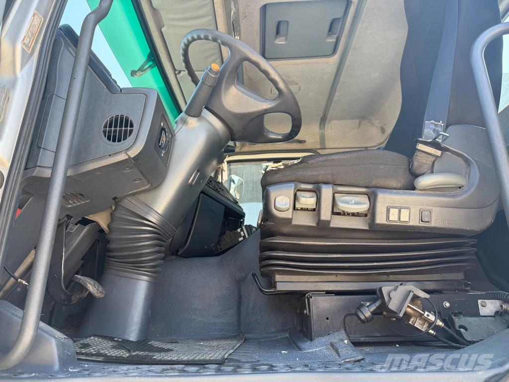 Mercedes-Benz Actros 2048 4x4 Retarder Kipphydraulik 中古トラクターヘッド | トレーラーヘッド