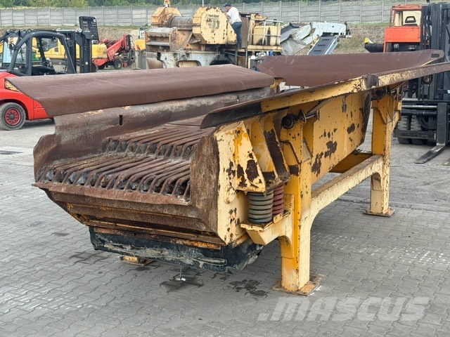 Parker RT 16 EXTEC kosz zasypowy wibracyjny 6220kg Mobilie drupinātāji