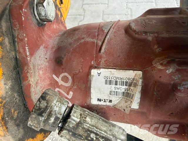 Parker RT 16 EXTEC kosz zasypowy wibracyjny 6220kg Mobilie drupinātāji