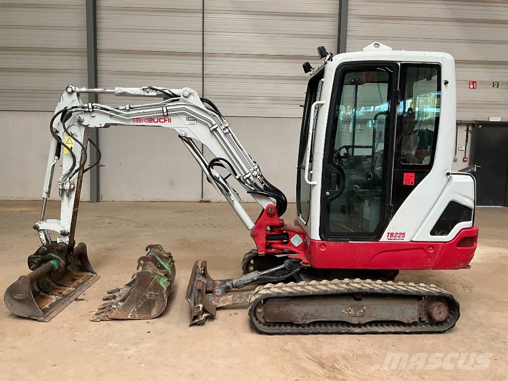 Takeuchi TB 225 Mini excavators < 7t (Mini diggers)