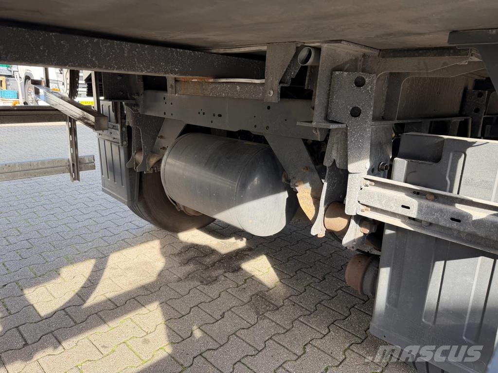 Schmitz Cargobull N/A Thermo King SLXe Spectrum / Laadklep / Stuur-a Poluprikolice hladnjače