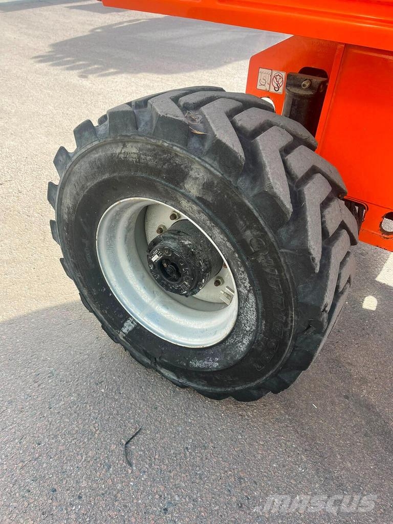 JLG 460SJ Telescoophoogwerkers
