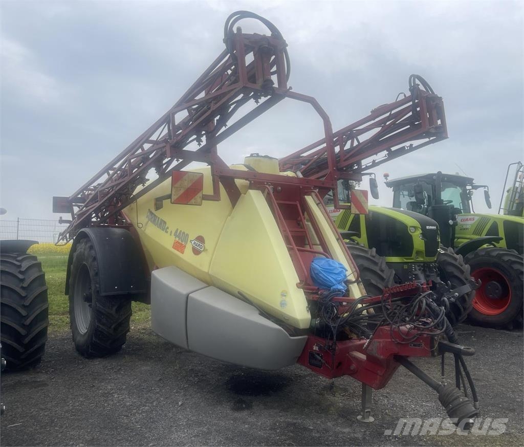 Hardi Commander 4400 Прицепные опрыскиватели