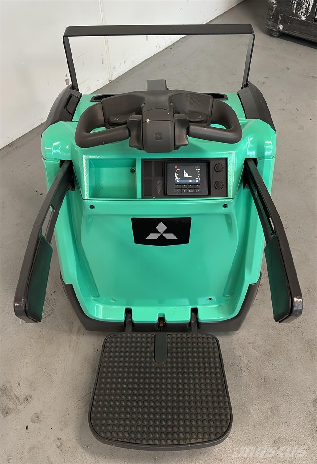 Mitsubishi PBV20N3 Plataforma con motor