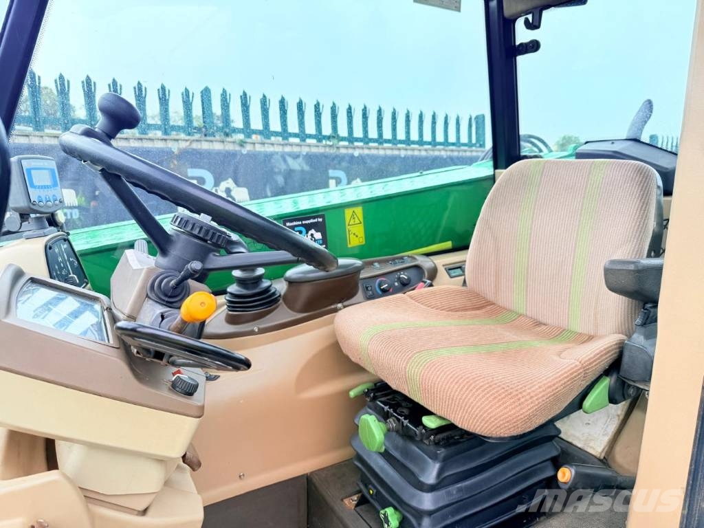 John Deere 3400 Телескопічні навантажувачі