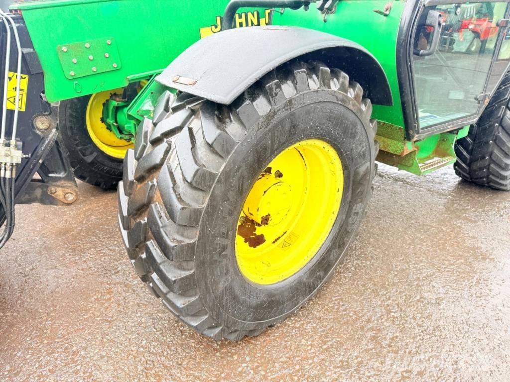 John Deere 3400 Телескопічні навантажувачі