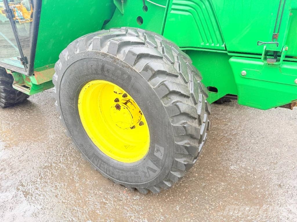 John Deere 3400 Телескопічні навантажувачі